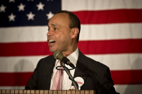 Rep. Gutierrez to Introduce Immigration Reform Bill December 15