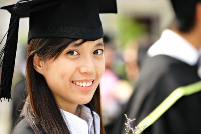 Children of Immigrant Entrepreneurs Excel Educationally, Report Finds