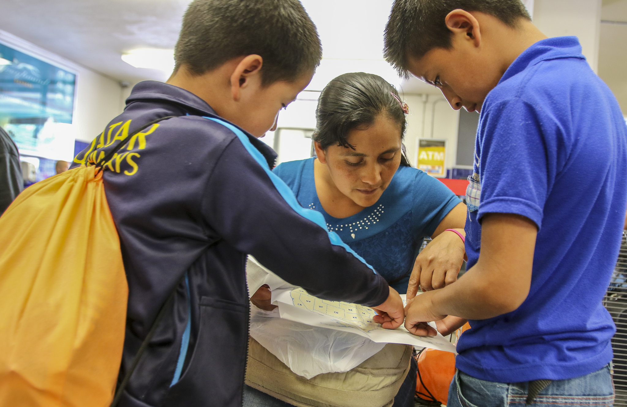 Senators and Rights Groups Call on White House to Protect, Not Deport Central Americans