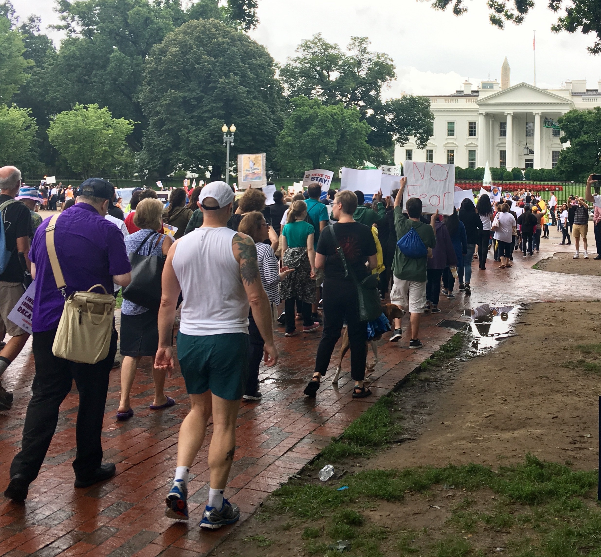 Hundreds Gather in Front of the White House to Support Protection for Young Immigrants