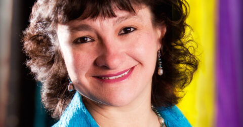 Pioneering Latina Aviator Tells the Stories of Other Latinos