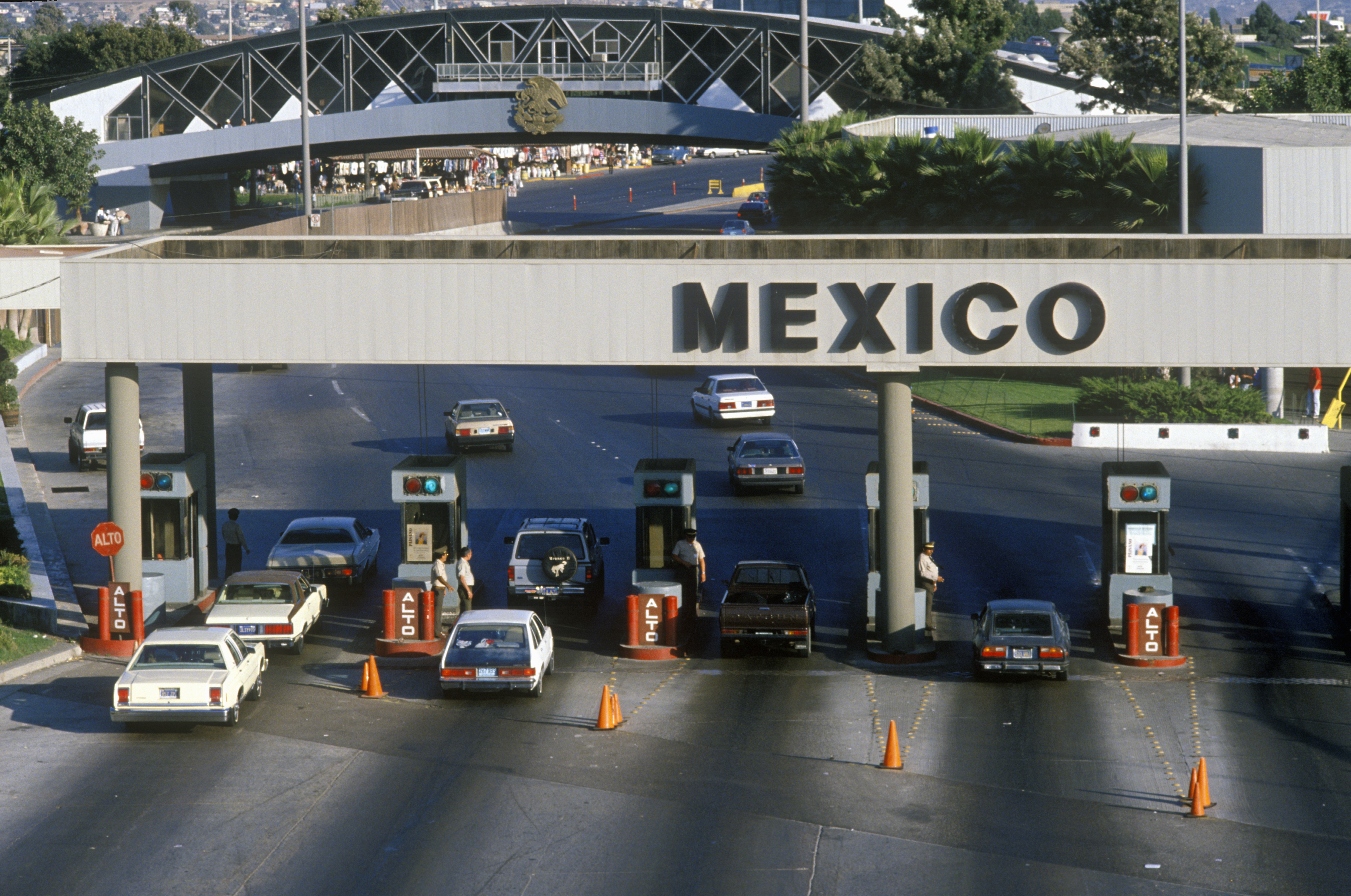 Mexicans Choosing to Weather Economic Storm in Home Country