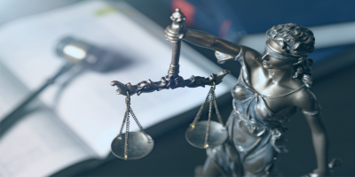 New Illinois Law Allows Public Defenders to Represent Immigrants Facing Deportation
