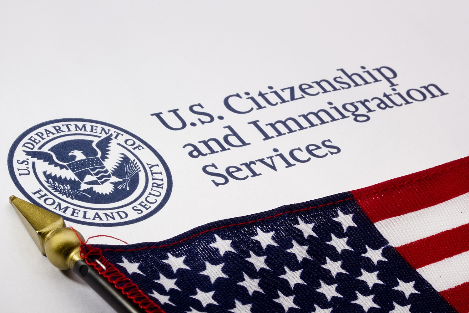 U.S. Residents Sue USCIS and NARA for Delays in U.S. Citizenship Applications